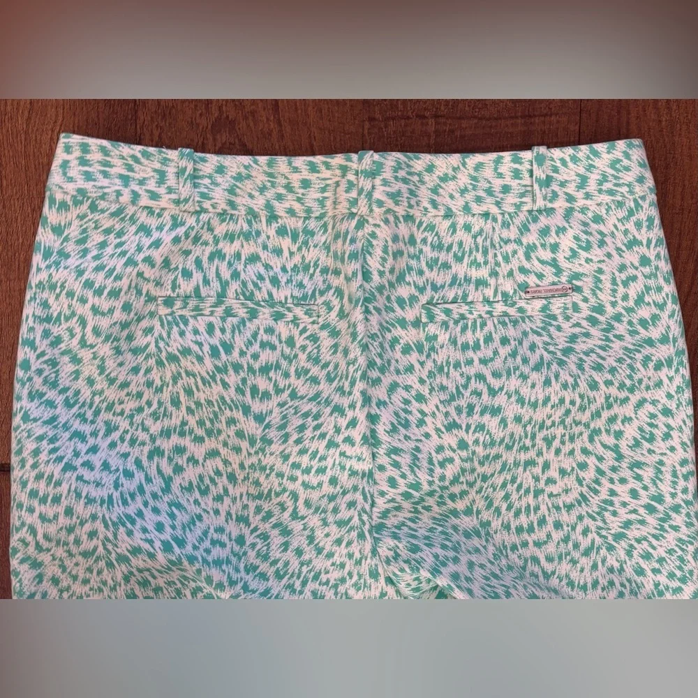 Michael Kors animal print skinny cropped woman’s pants Sz 8 P petite